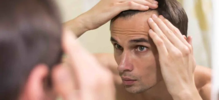 Quais são os principais tratamentos oferecidos na clínica para queda de cabelo?